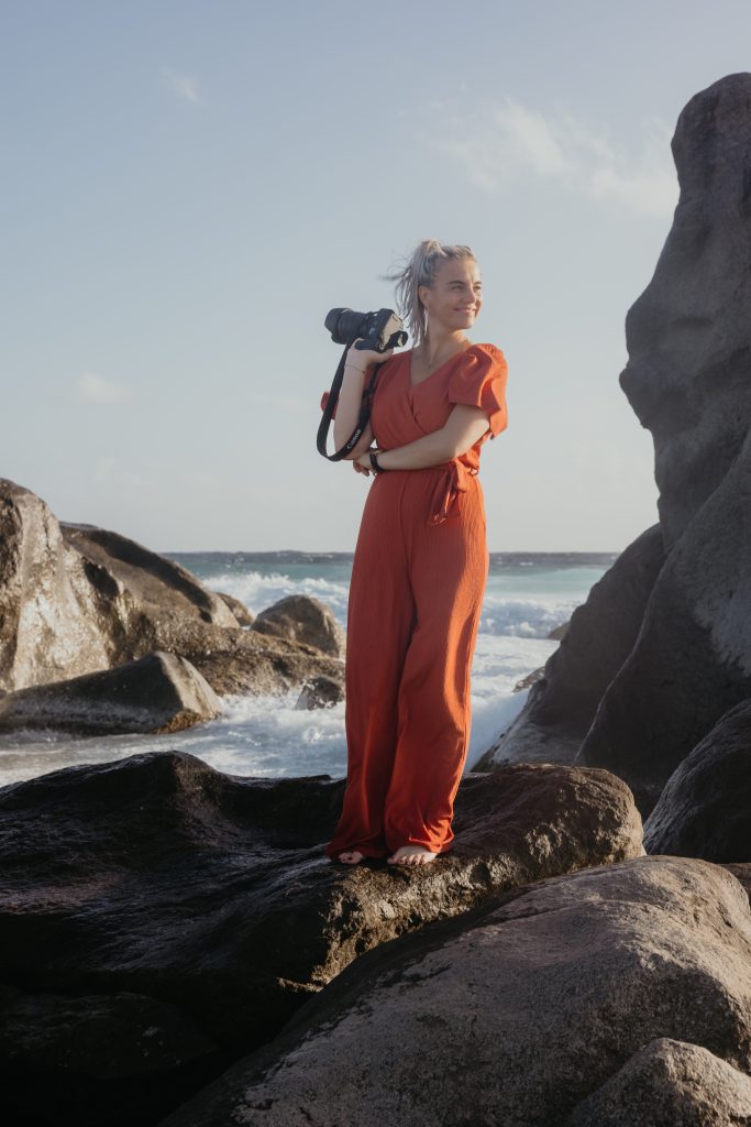 Alena capturing beautiful moments on the beaches of Aruba during sunset